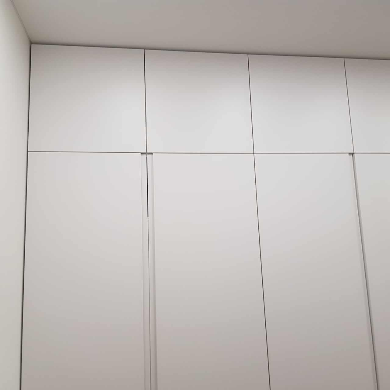 Шкаф в коридор