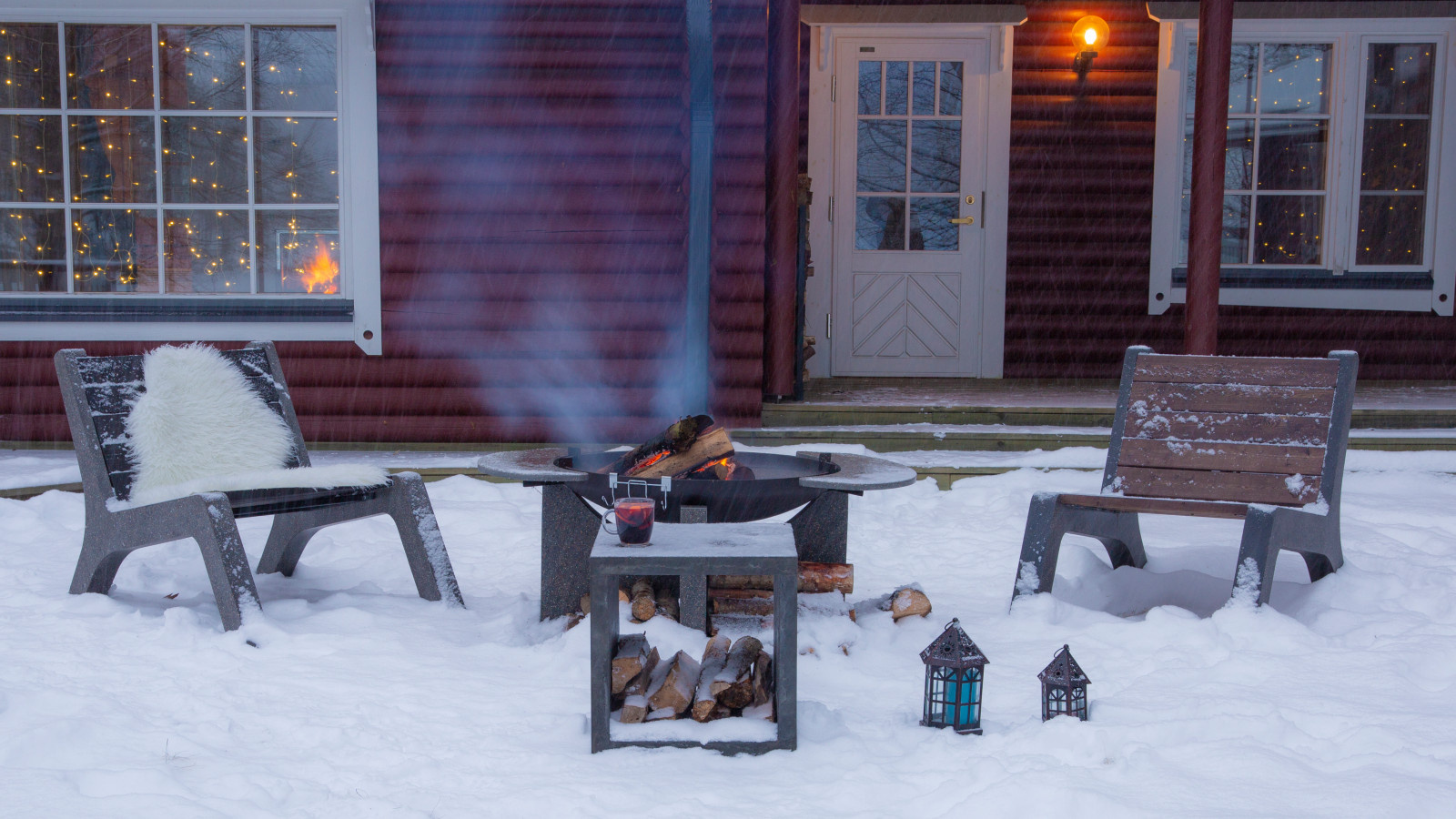 Кресло C-Lounge, бетонная дровница, костровая чаша S80 Xl, столешница