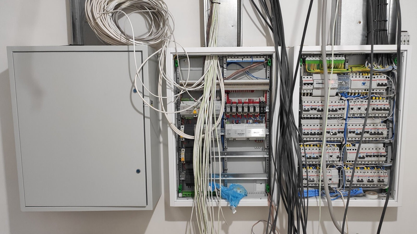 Обложка проекта: Умный дом в загородном доме