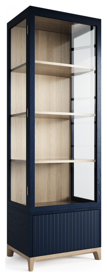 Узкая витрина CASE