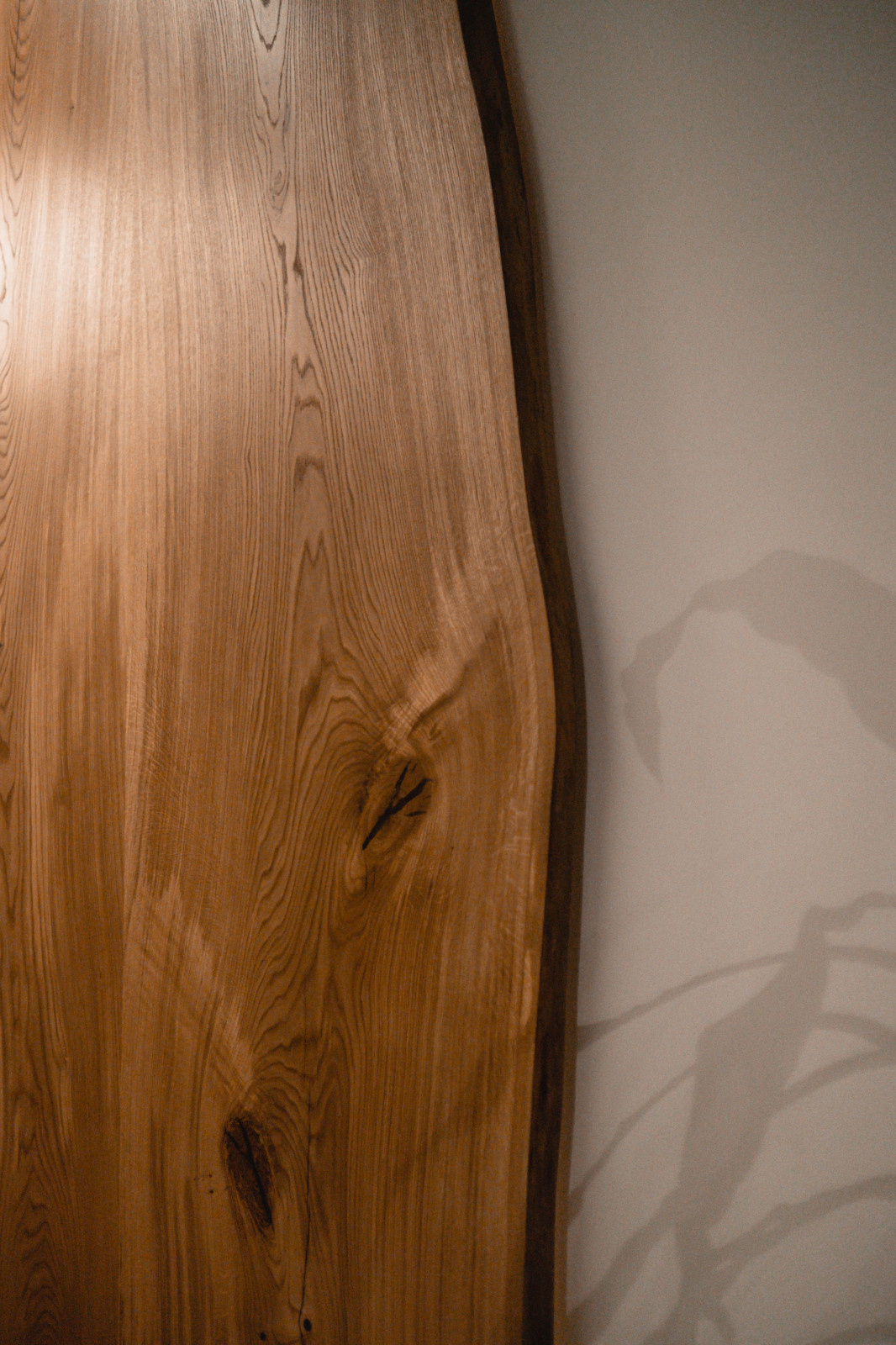 Межкомнатная дверь из слэба дуба в стиле loft в Красноярске