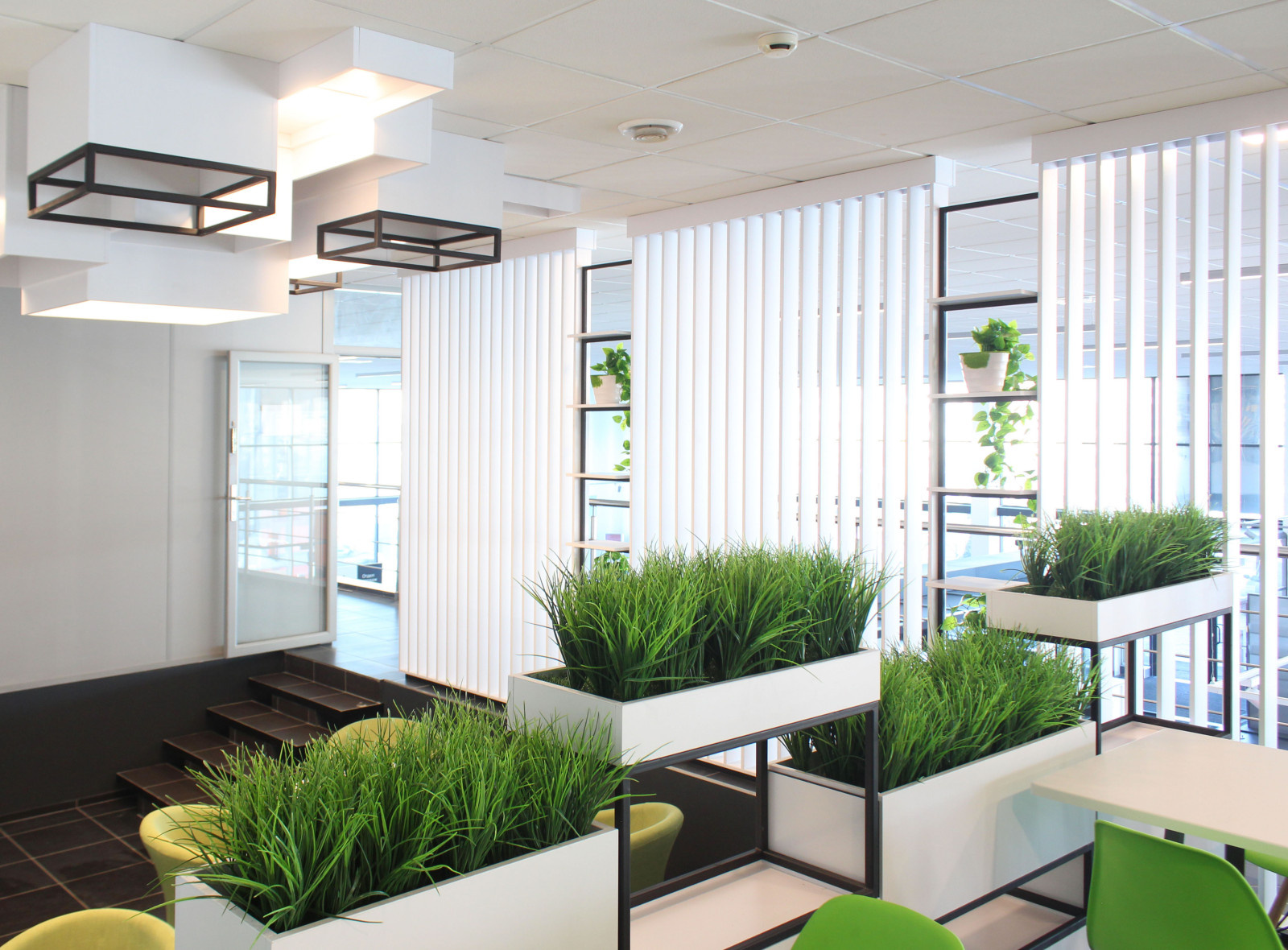 Клиентская зона в Автосалоне Renault