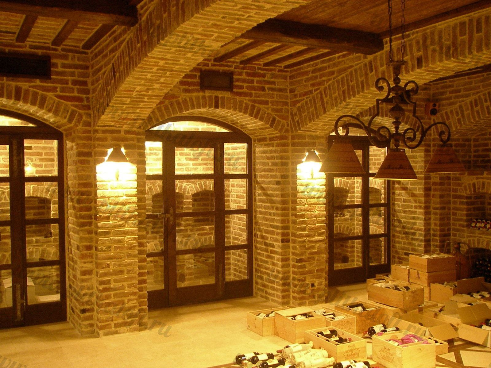 Винный погреб из старинного кирпича