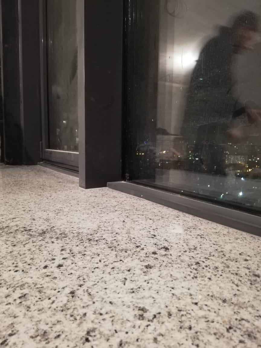 Подоконники из гранита Бьянко Кристалл Нью 30мм