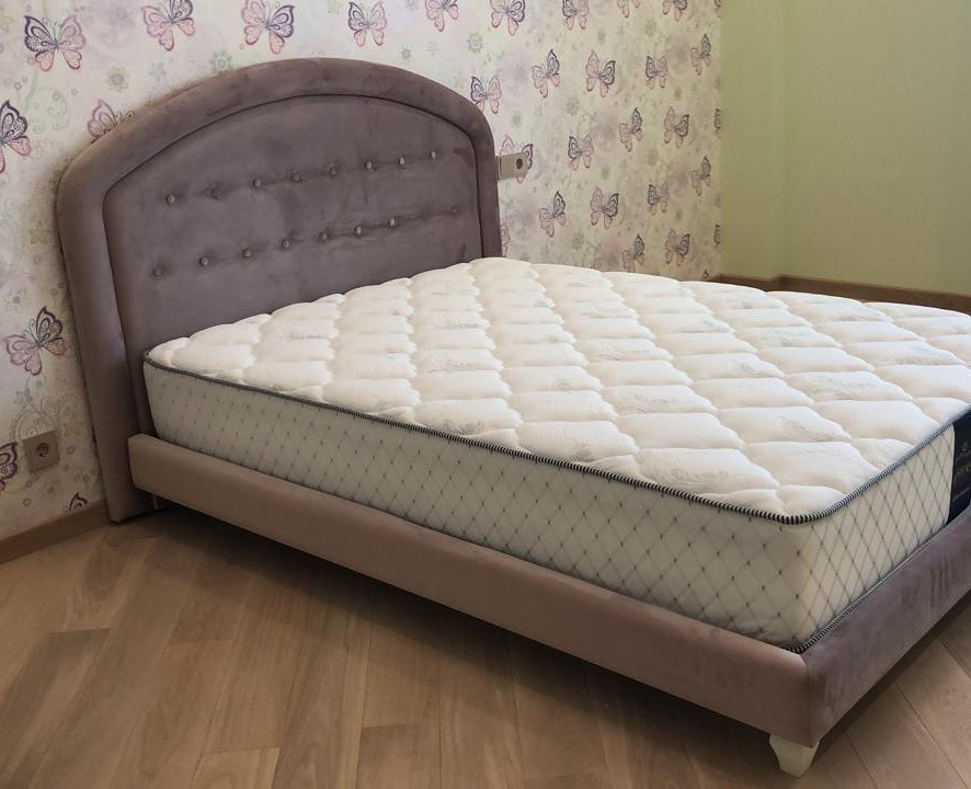 Кровати