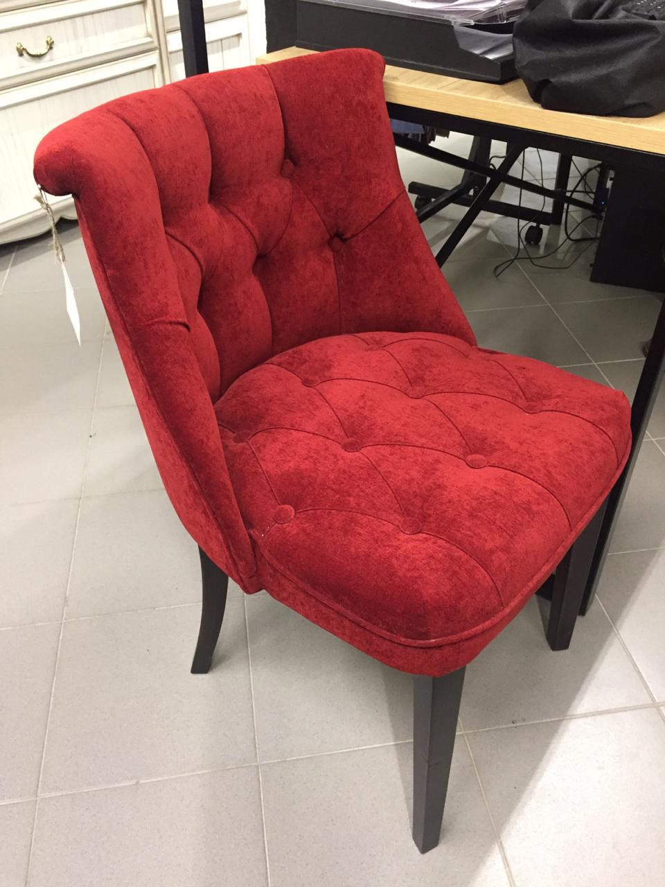 Пуфы и кресла