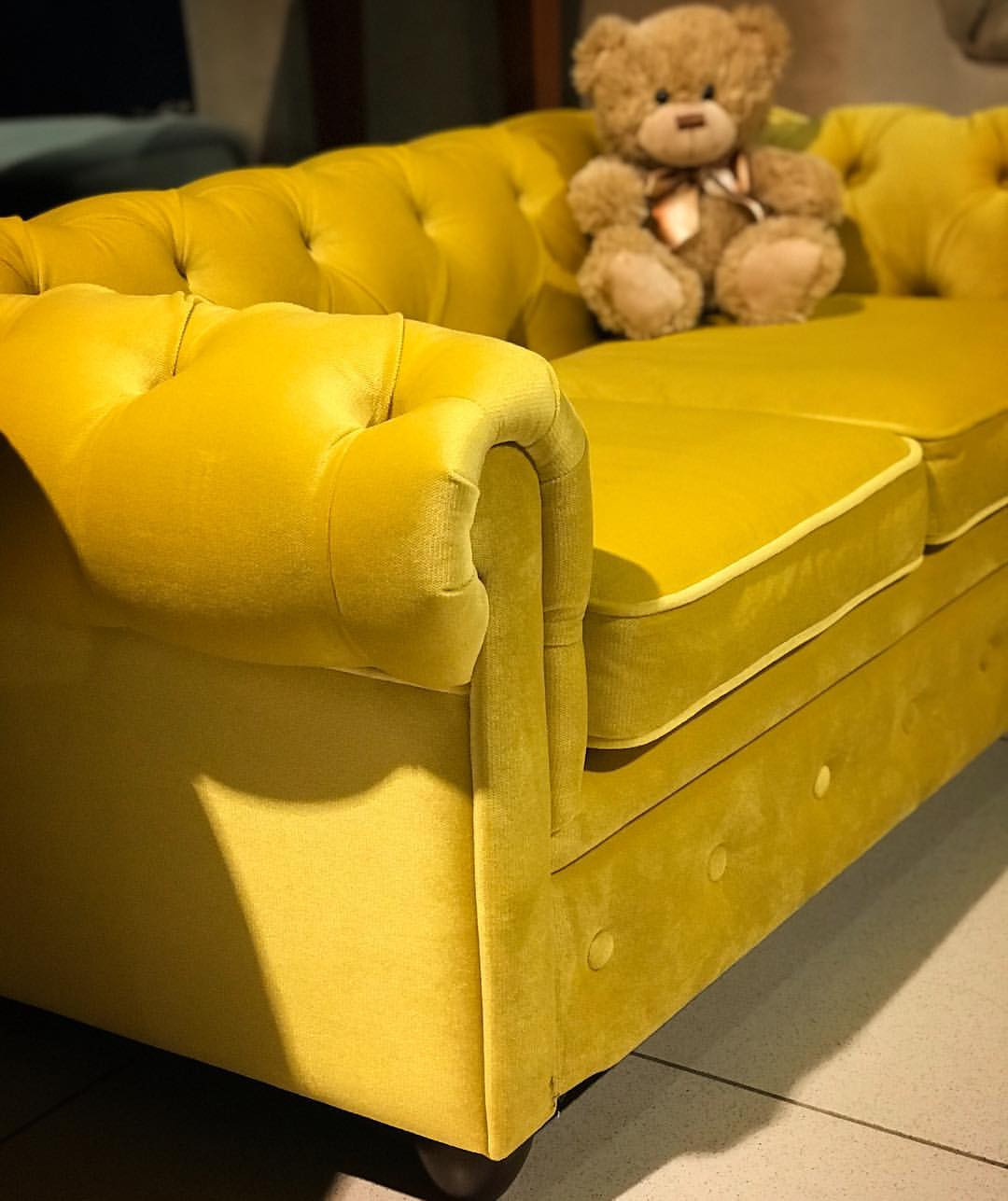 Пуфы и кресла