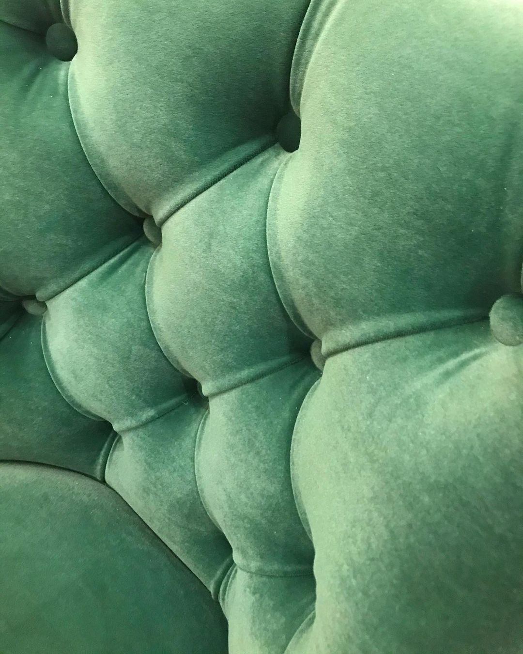 Пуфы и кресла