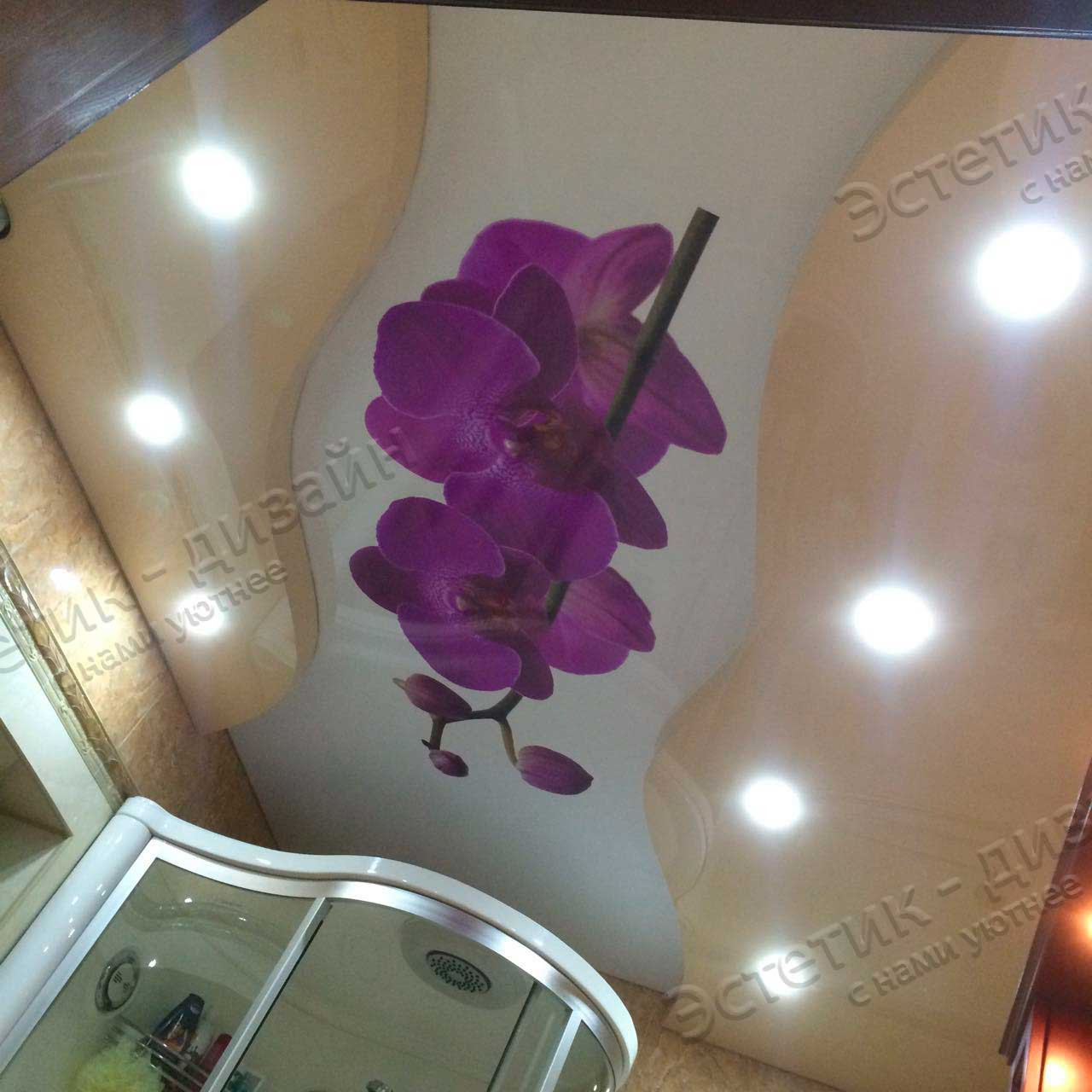 Двухуровневый натяжной потолок