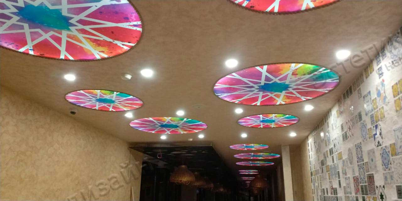 Натяжные потолки в ресторане