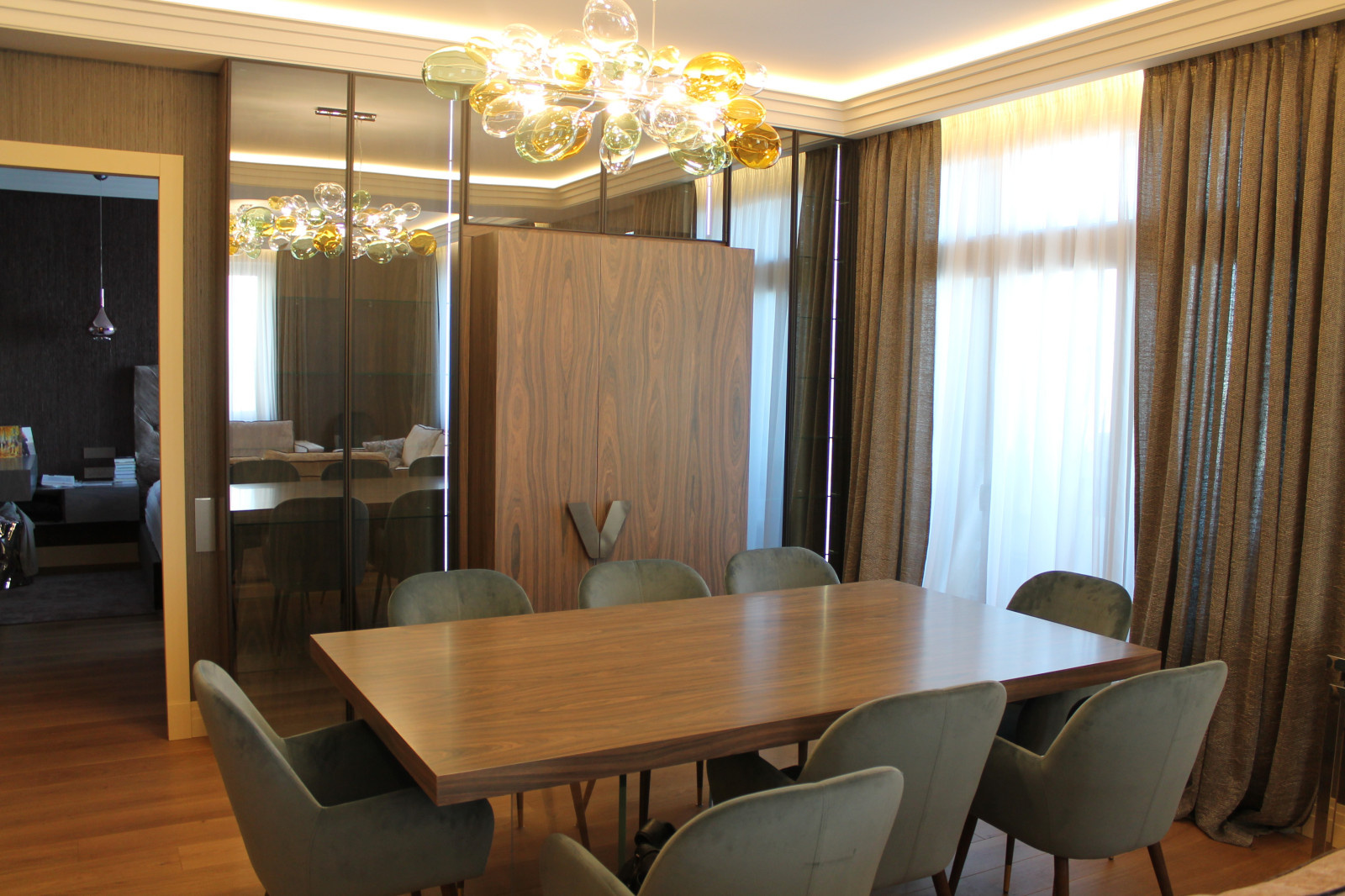 Чем хорош массив?