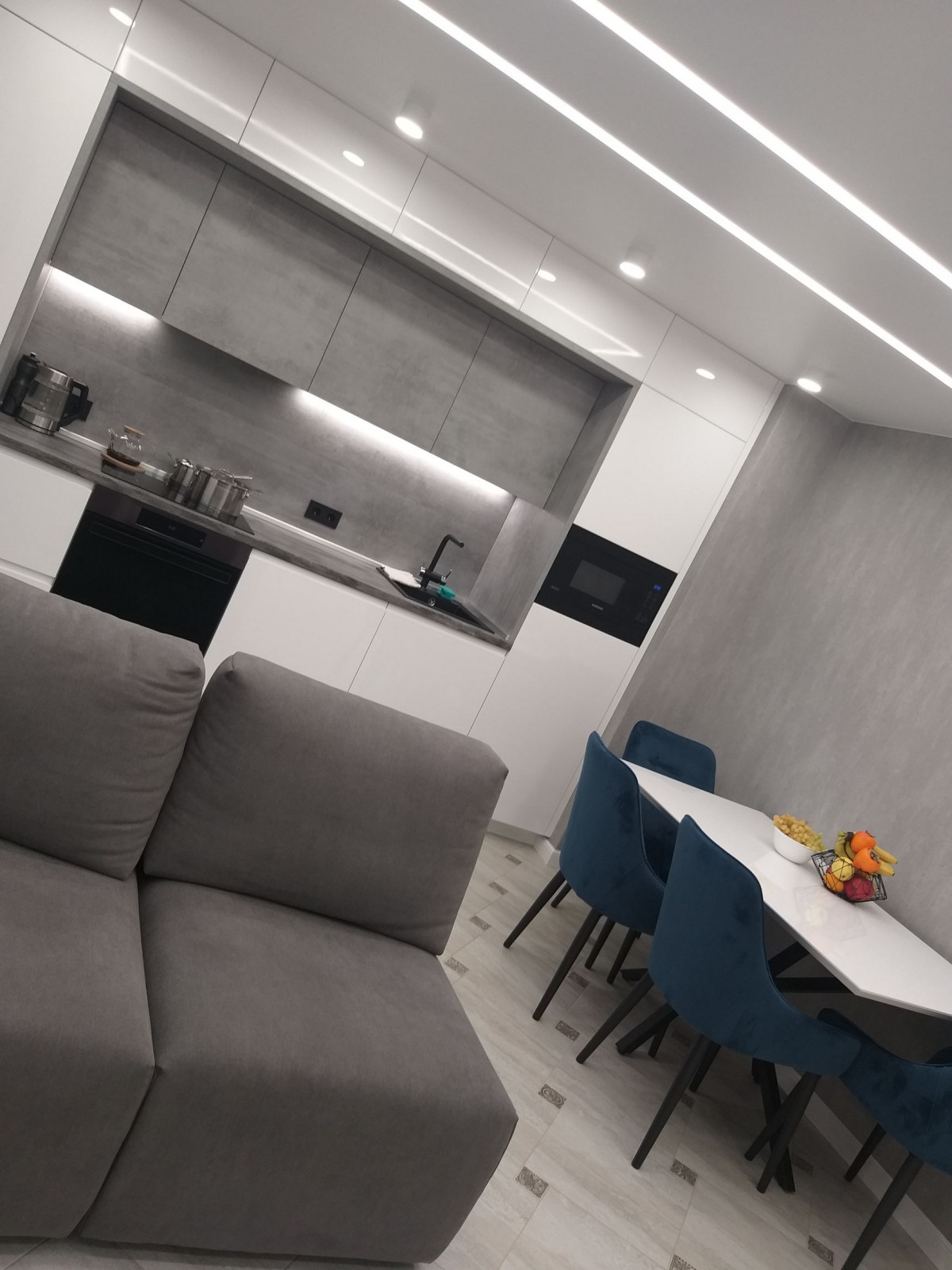 Ремонт трехкомнатной квартиры под ключ (Мостовицкая, 11)