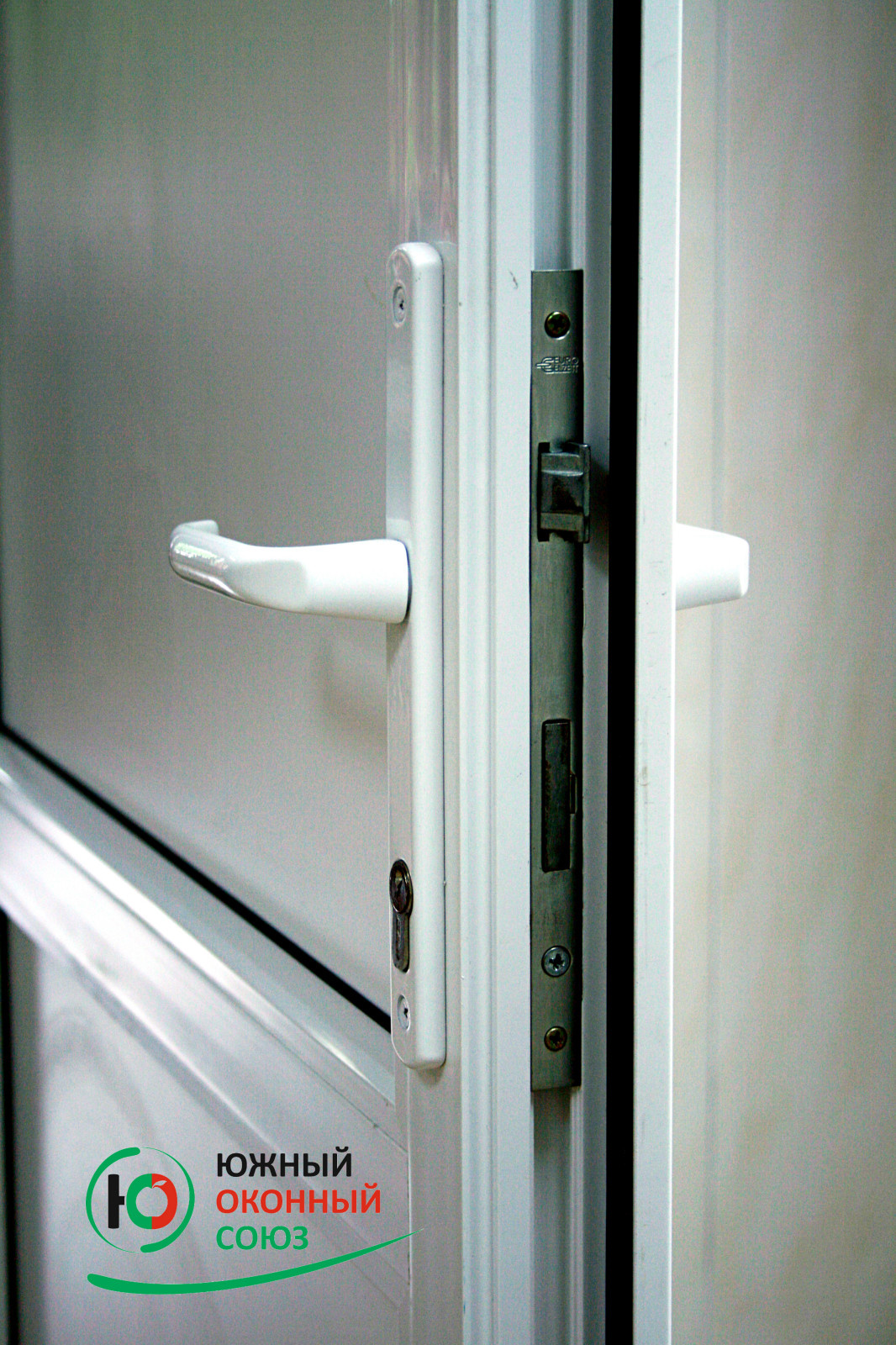 Остекление.