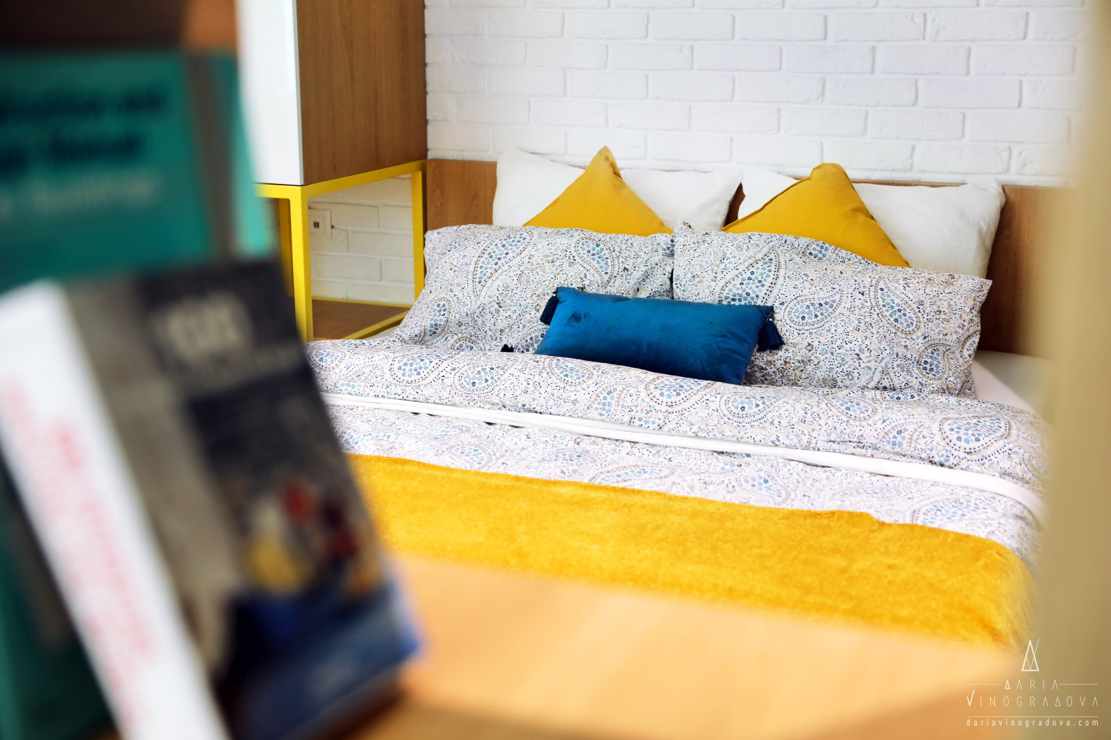 Квартира с бирюзовой спальней