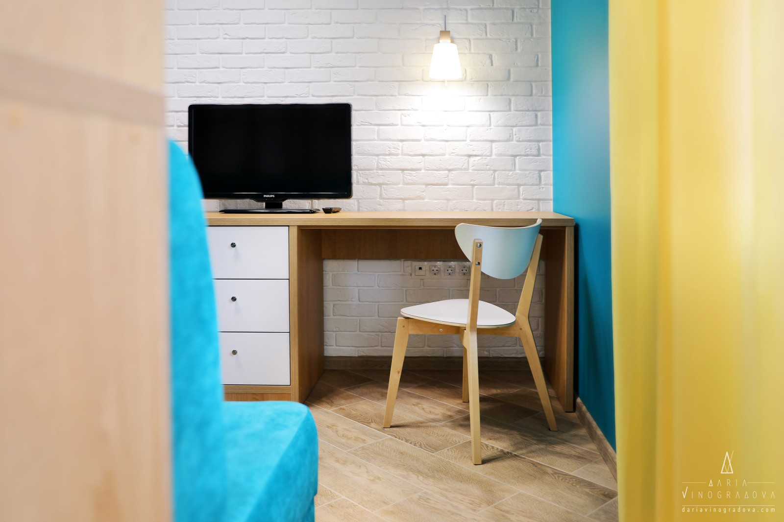 Квартира с бирюзовой спальней