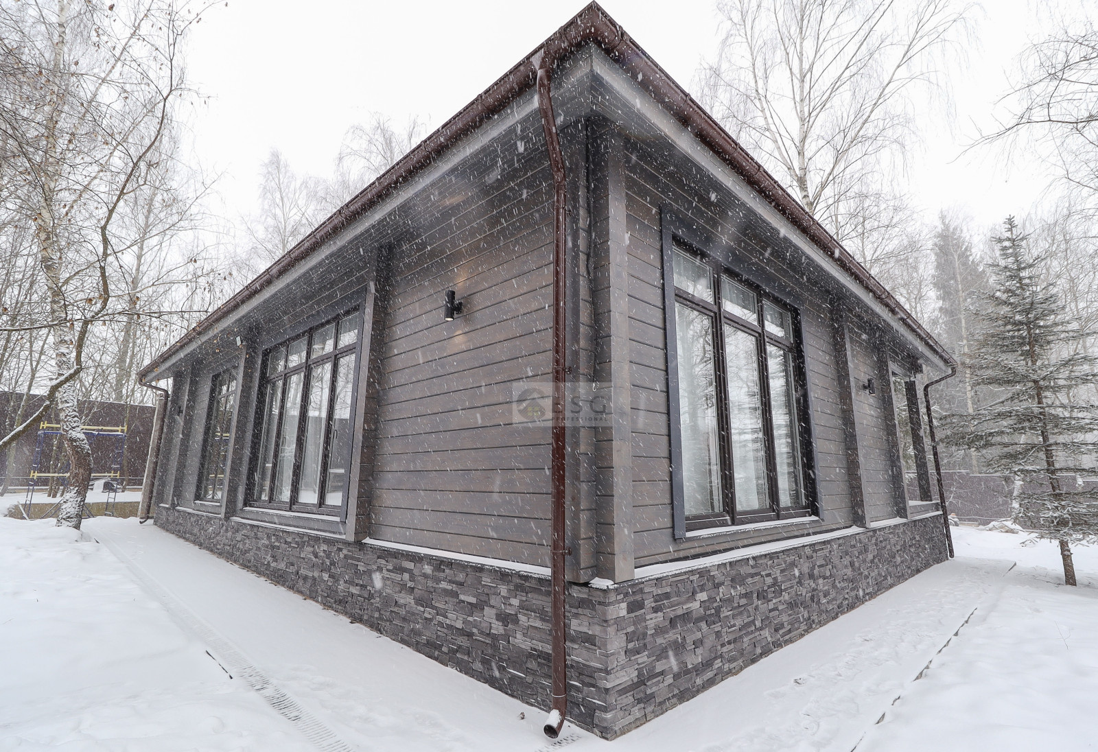 Переосмысление традиций: баня из клееного бруса