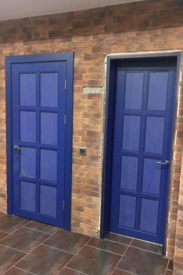 Окрашенные двери