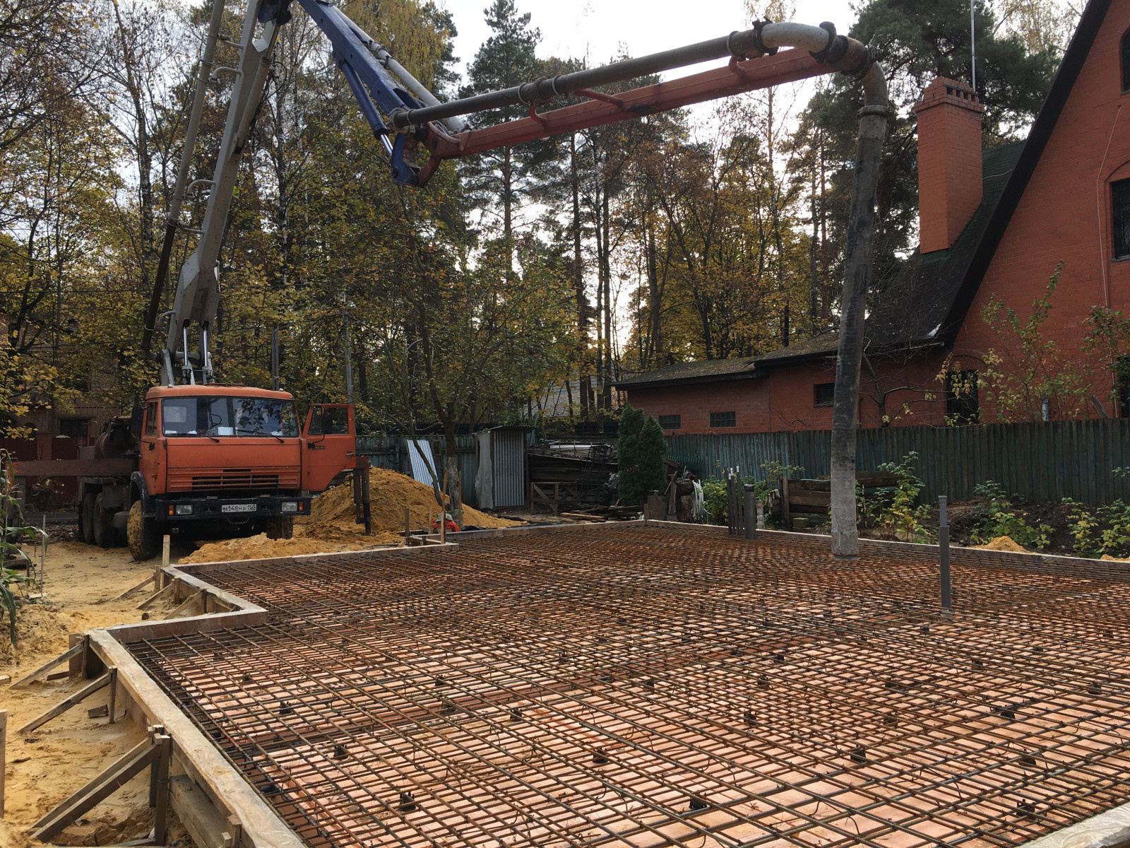 Плита+ ростверк заливка бетона