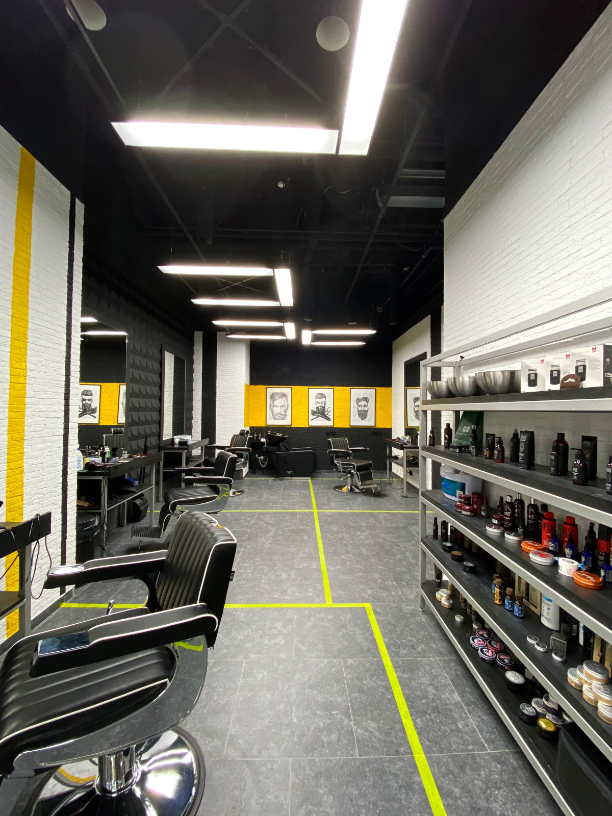 BAUS BARBERSHOP 50 кв.м