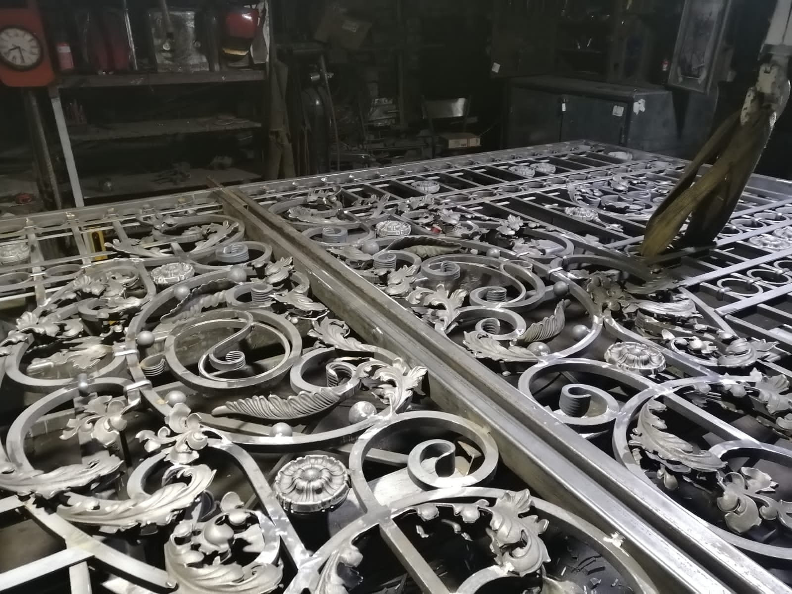 Декоративные ворота и ограждения