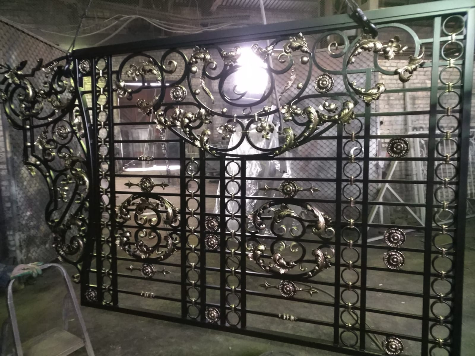Декоративные ворота и ограждения