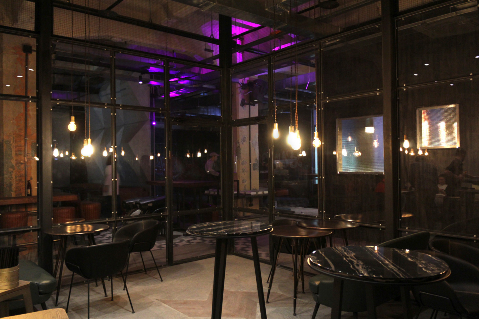 Bar