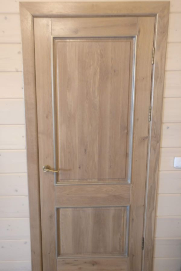 Дубовые двери