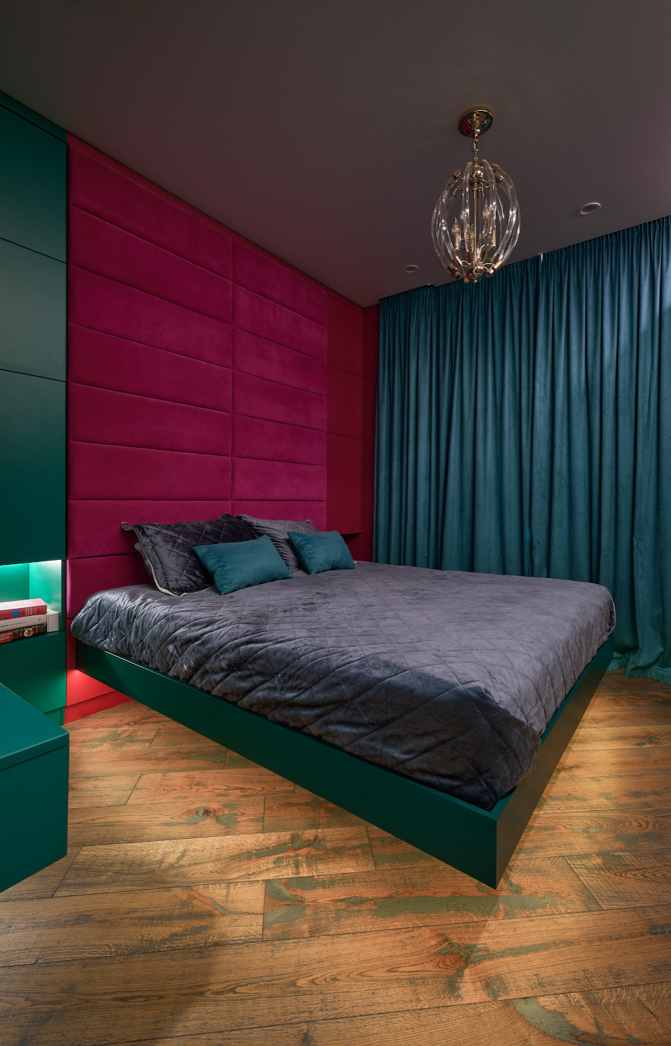 Парящая кровать с подсветкой