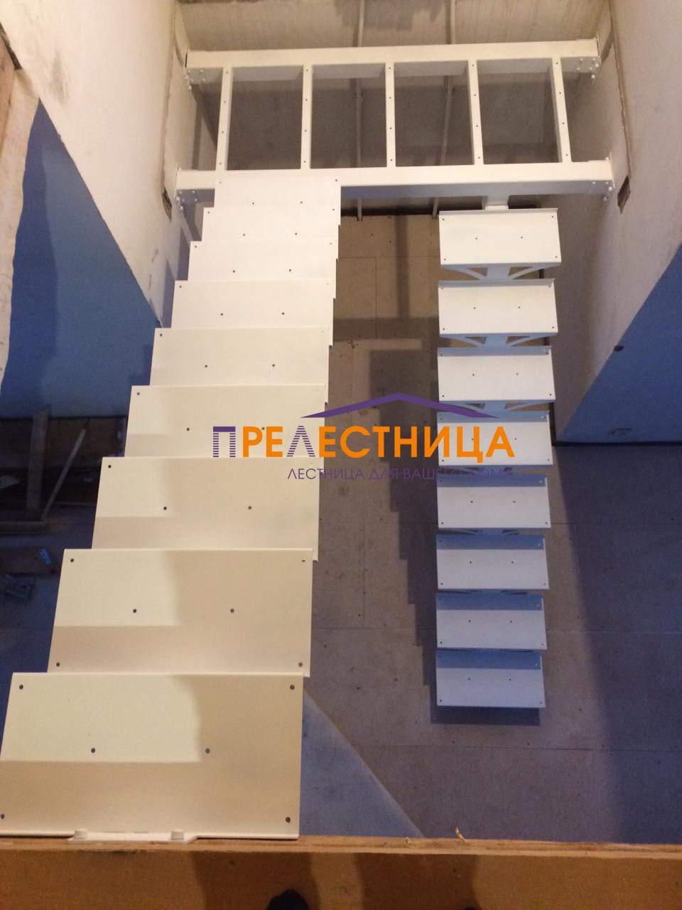 Металлокаркас лестницы на монокосоуре