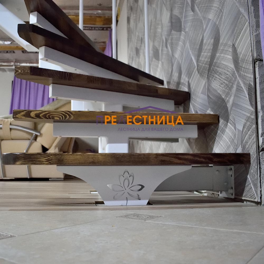 Воздушная лестница на металлическом каркасе Ассоль 38