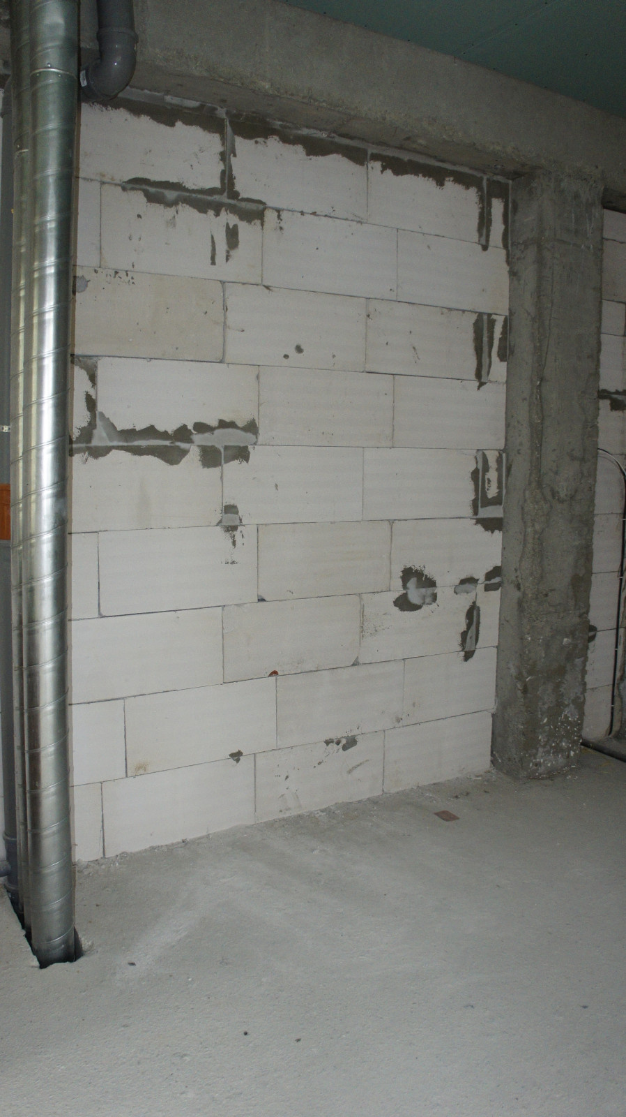 Максим Известинская