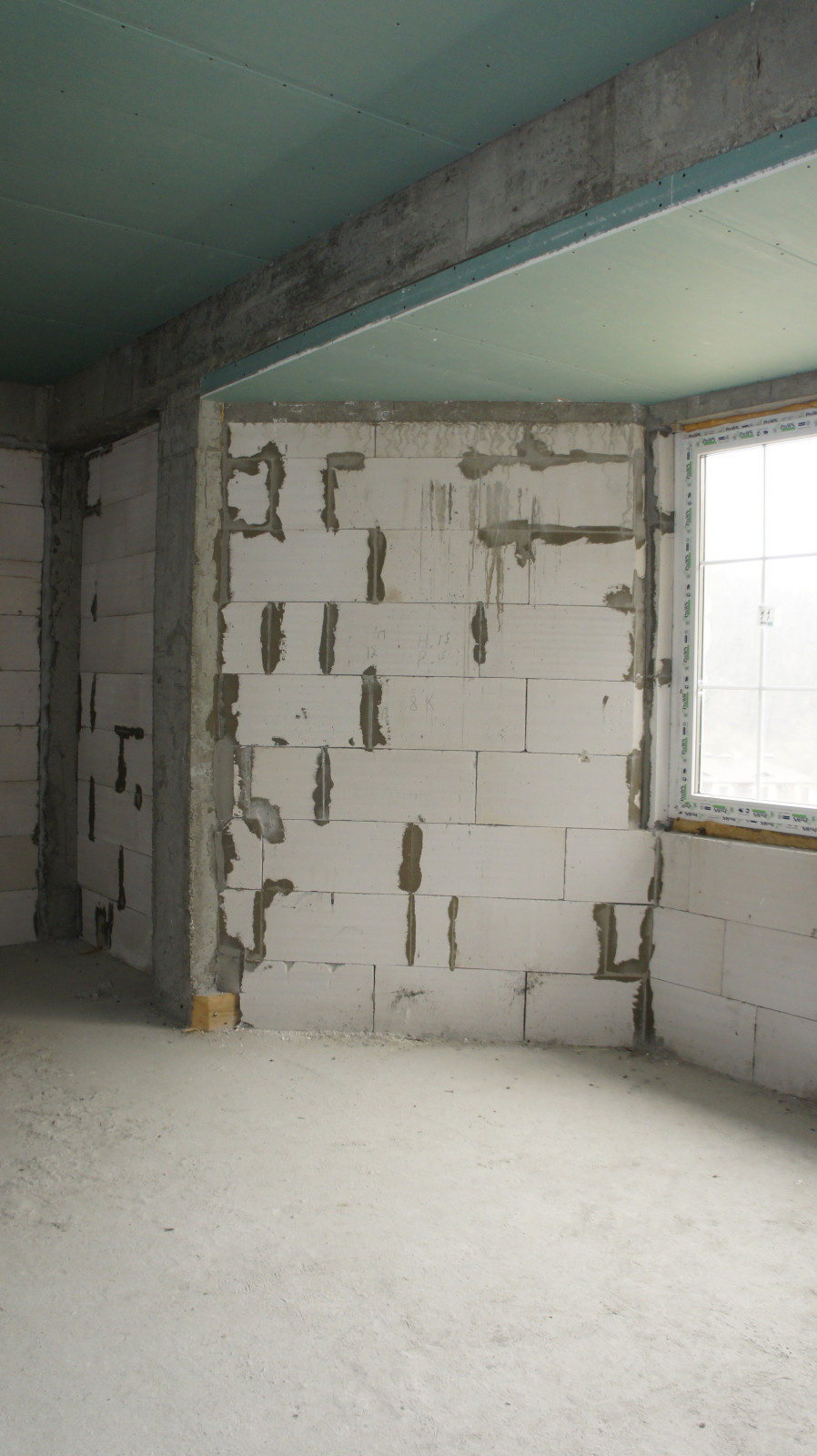 Максим Известинская