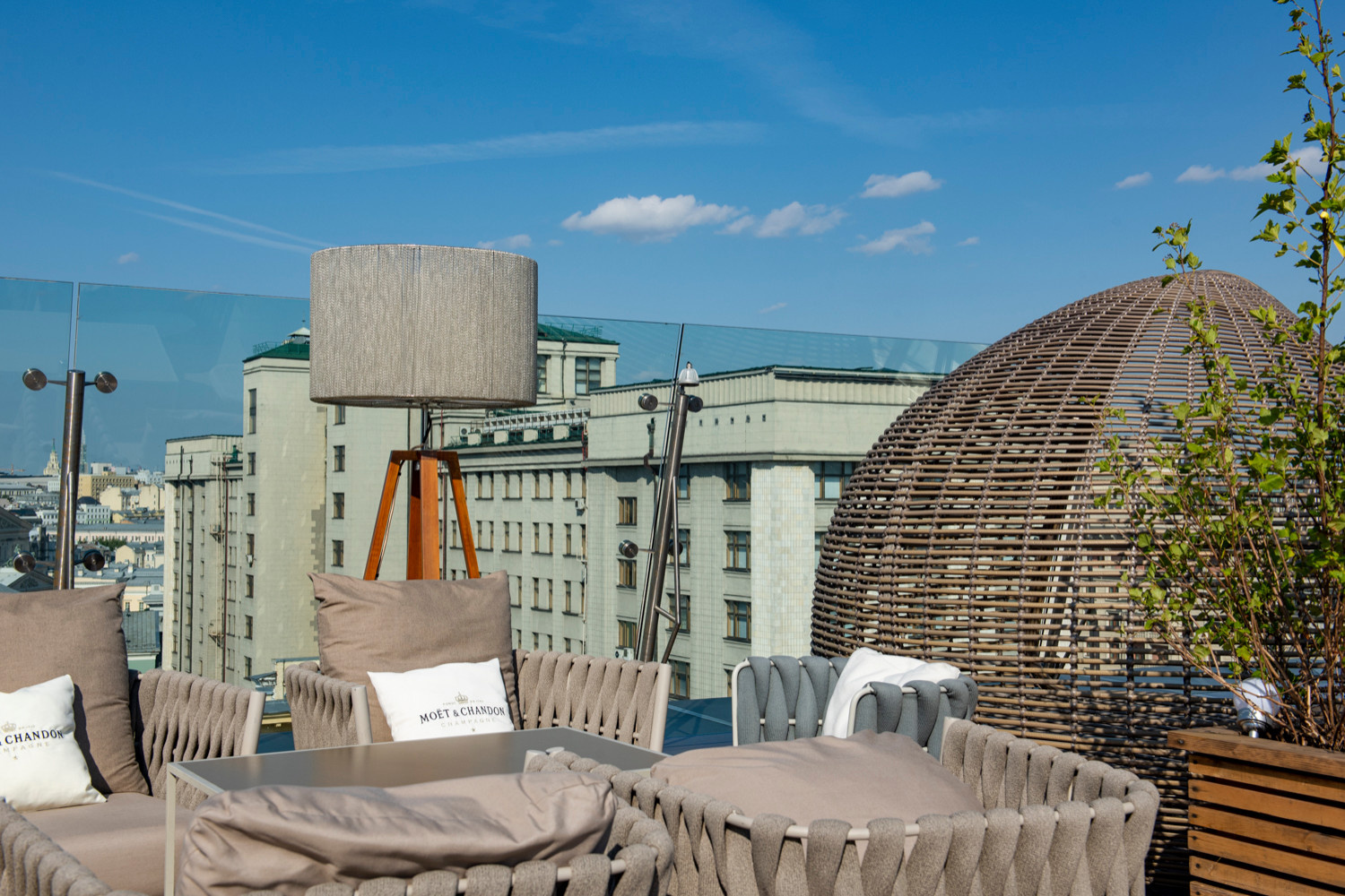 Ресторан-бар О2 в отеле Ritz Carlton Москва