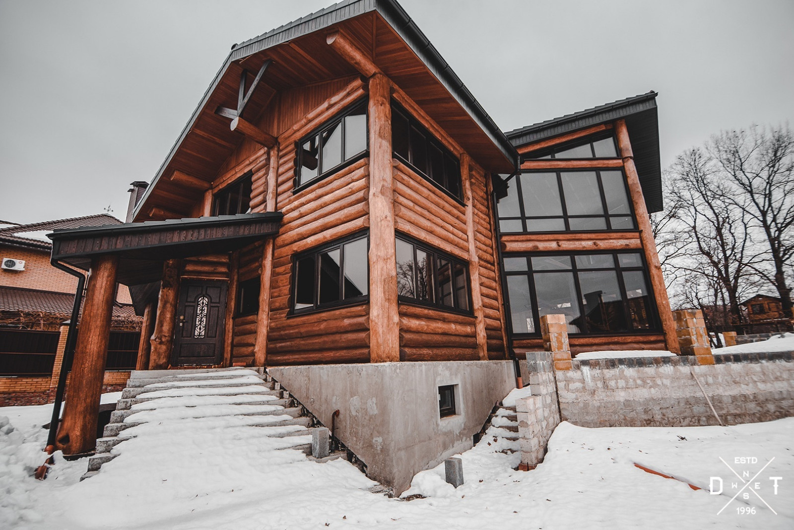 Обложка проекта: Дом Оникс