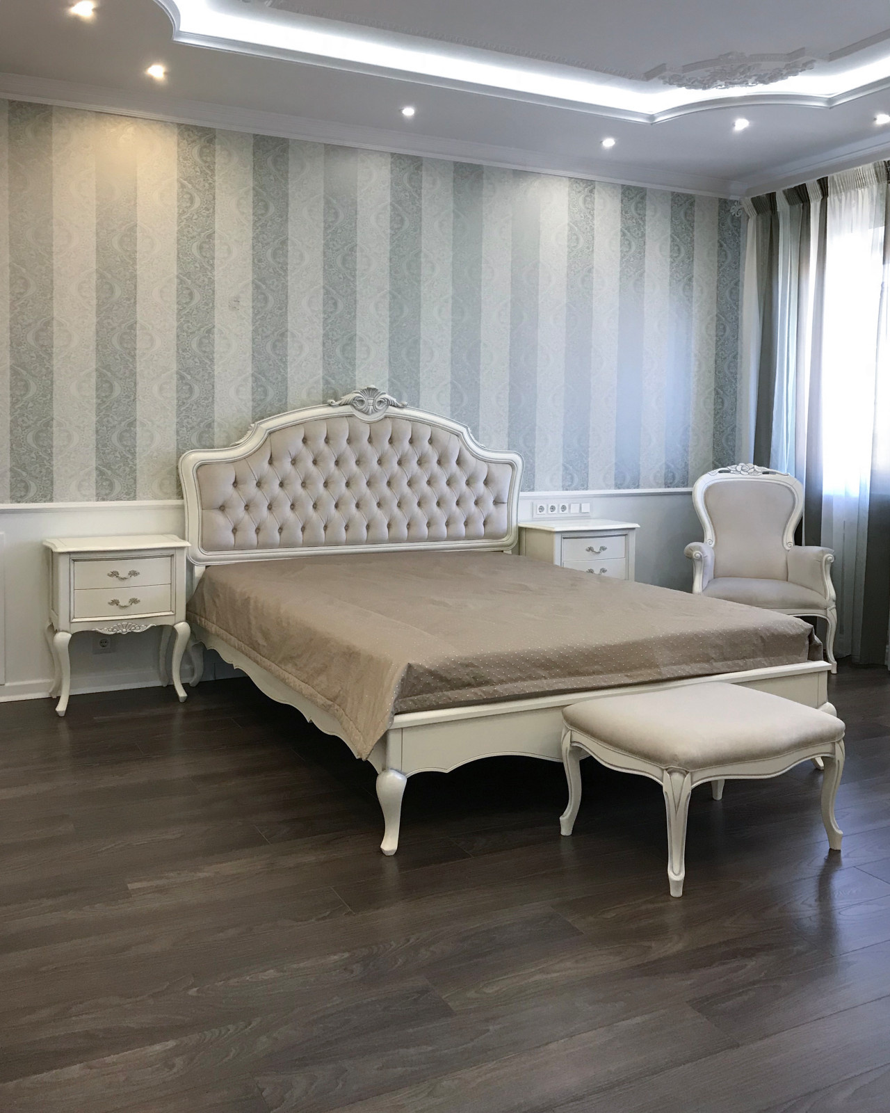 Частный дом. Спальня