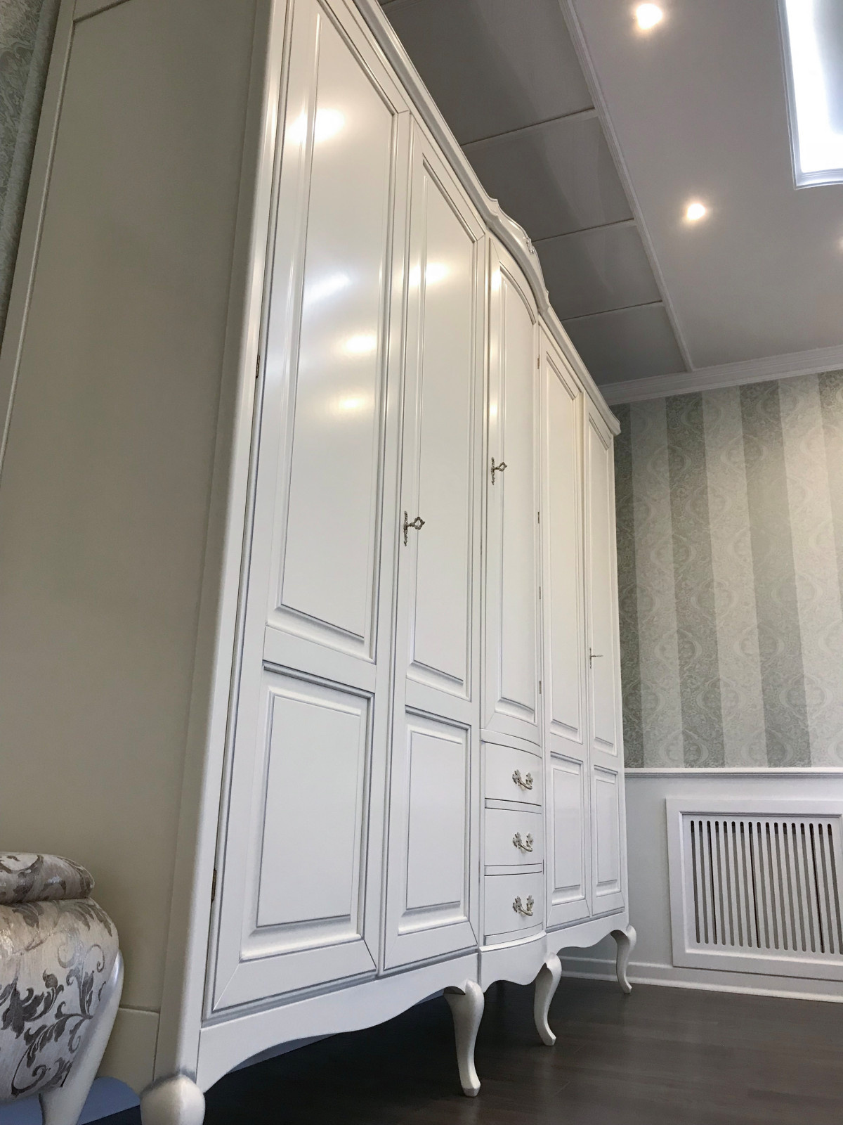 Частный дом. Спальня