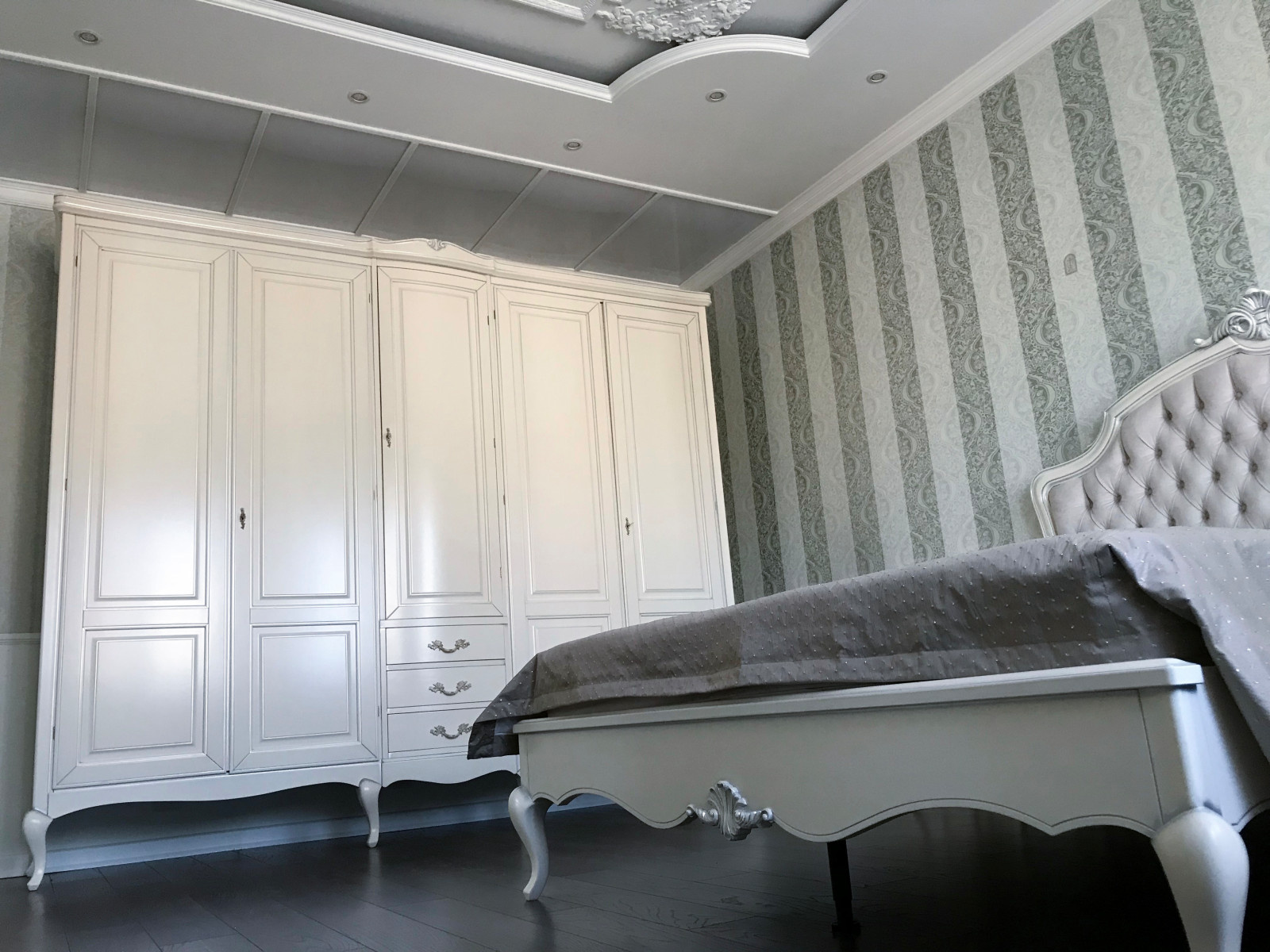 Частный дом. Спальня