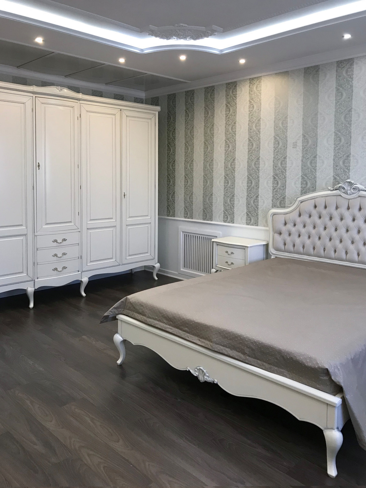 Частный дом. Спальня