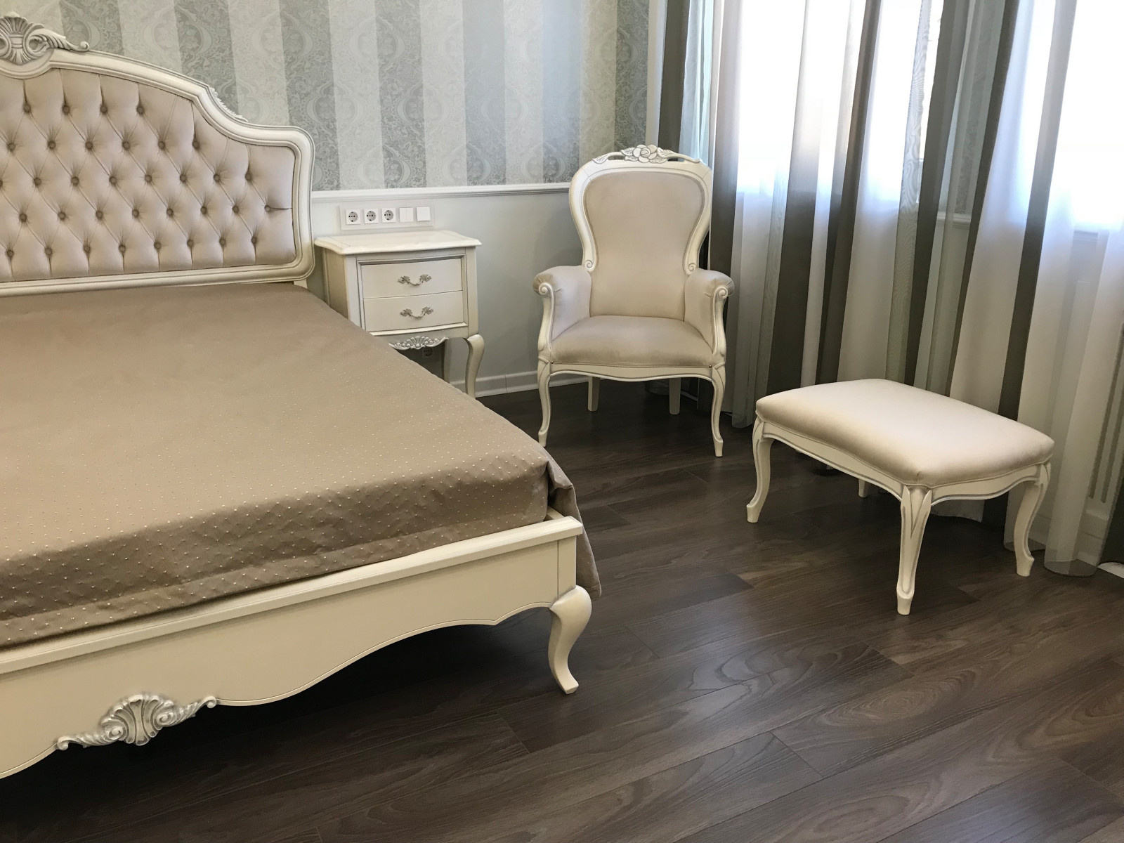 Частный дом. Спальня