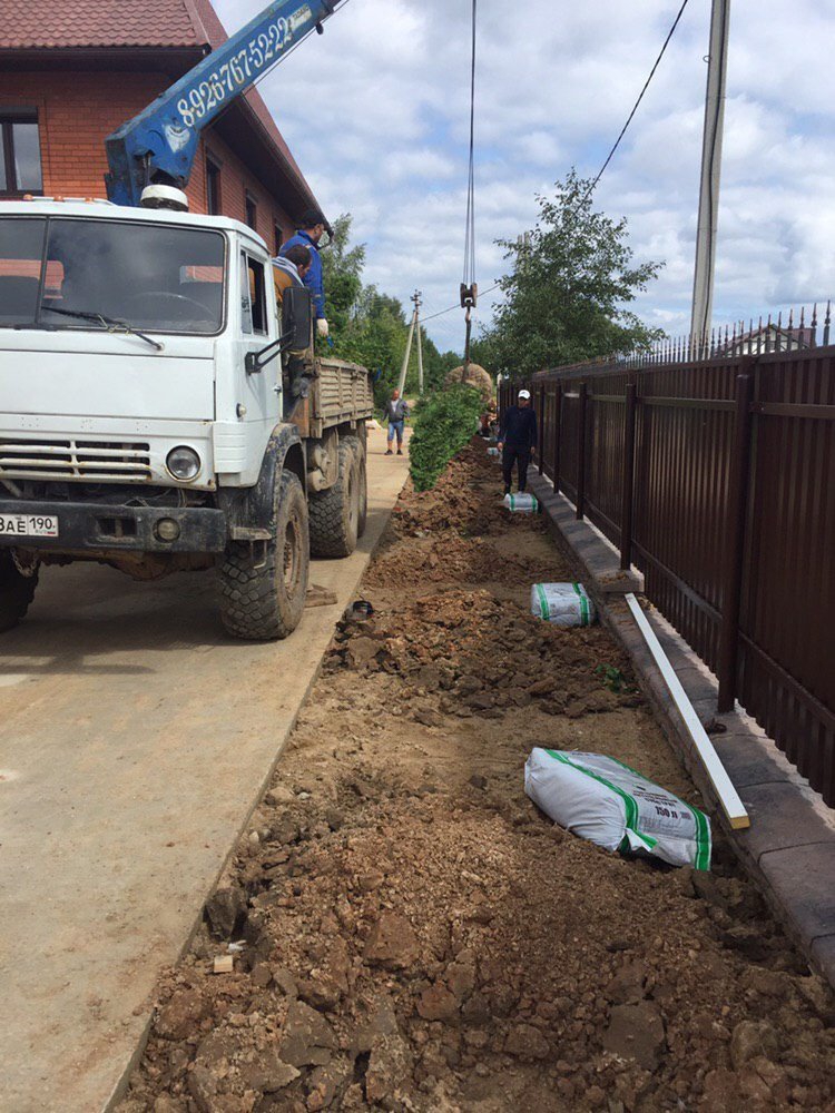 Озеленение и благоустройство территории