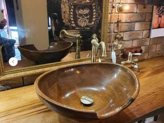 Деревянная мойка для барбершопа