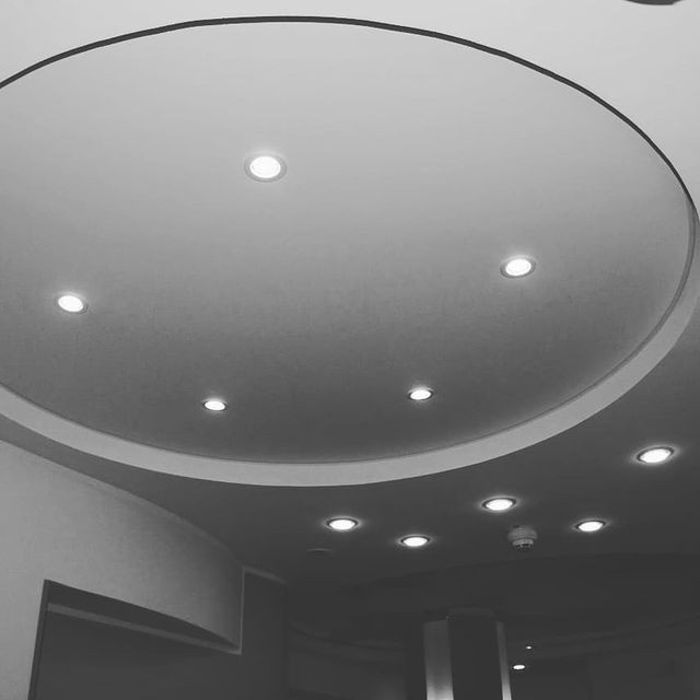 Натяжные потолки