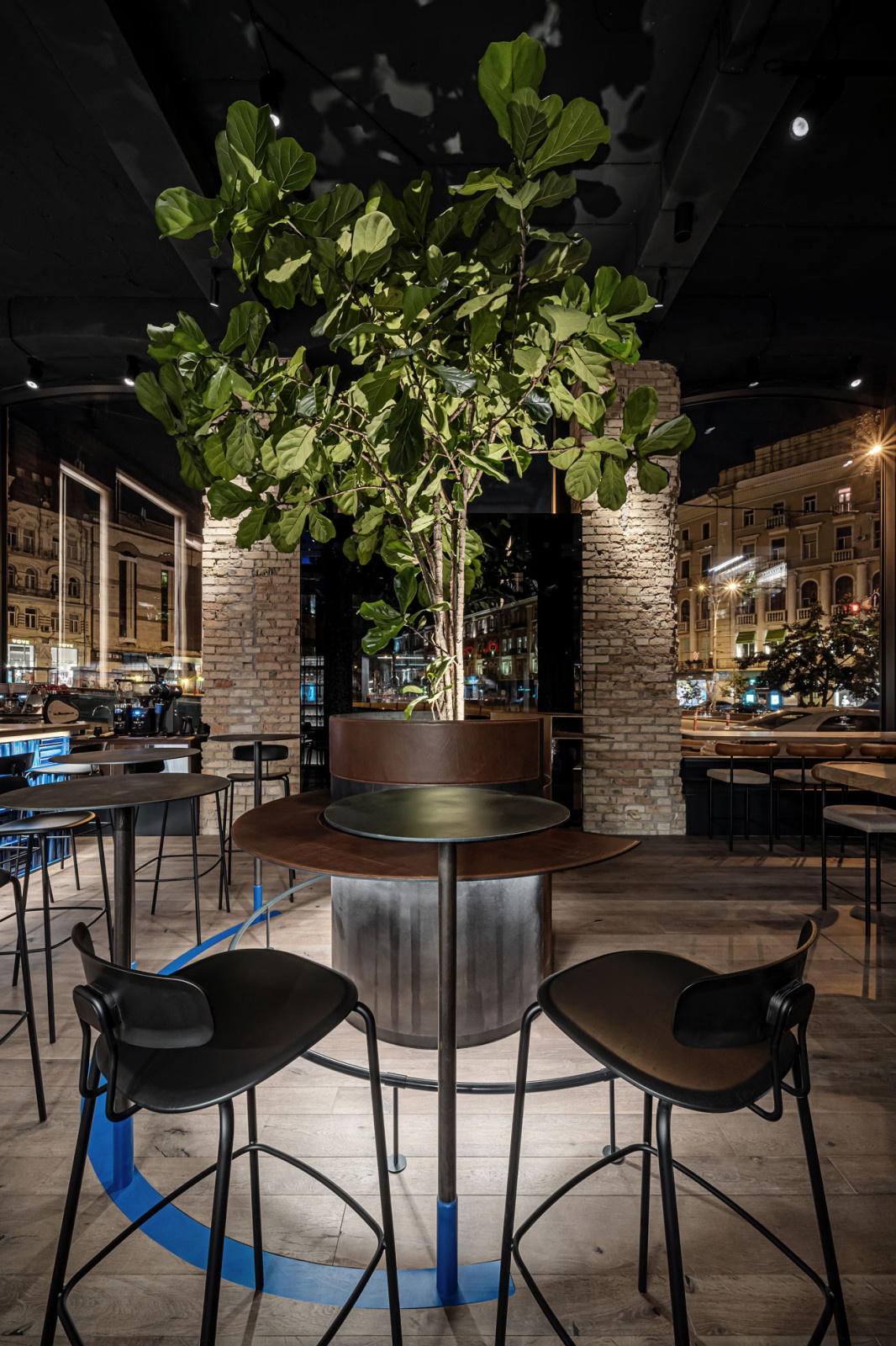 Follower | Restaurant & Bar