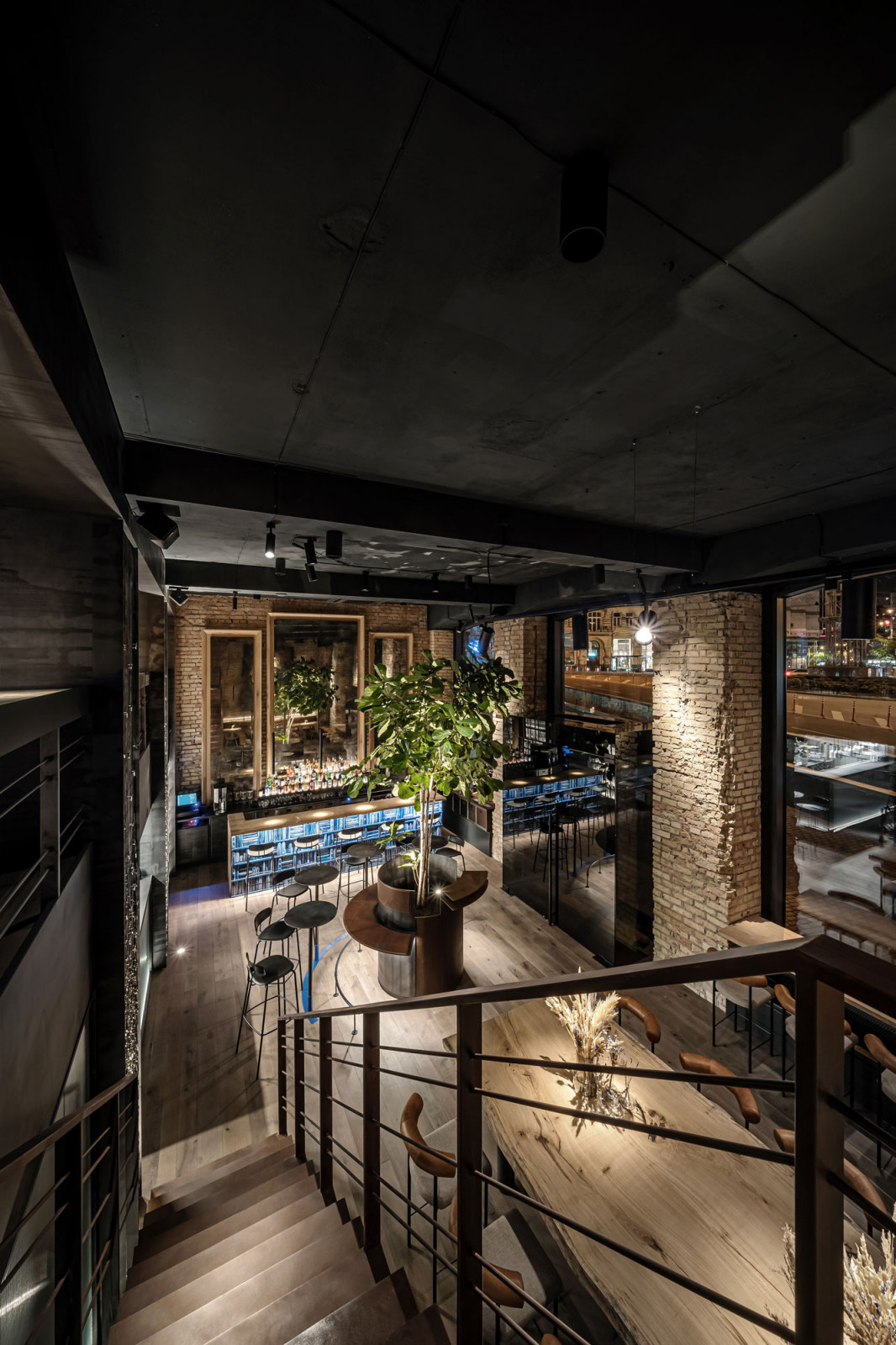 Follower | Restaurant & Bar