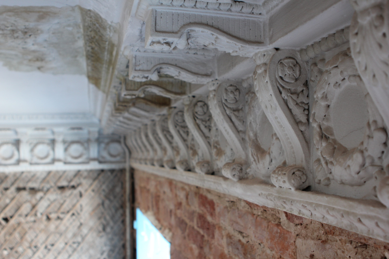 Реставрация лепнины