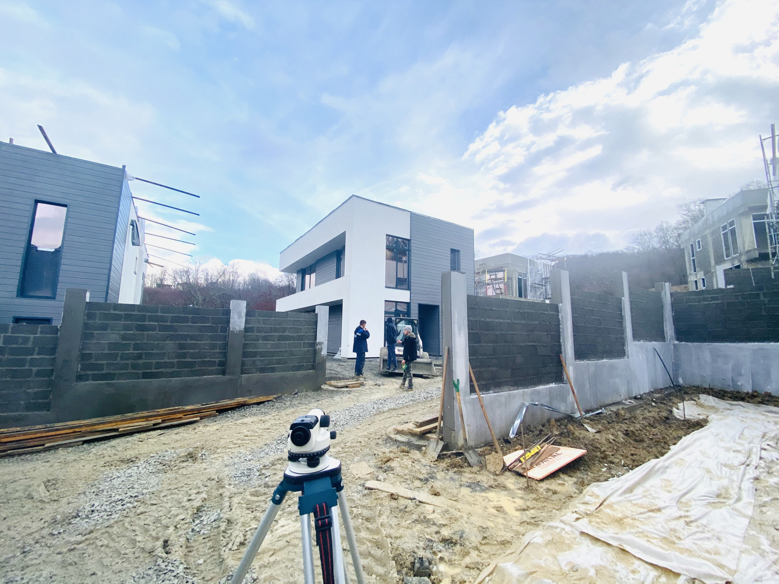 Отделка фасадов коттеджного поселка