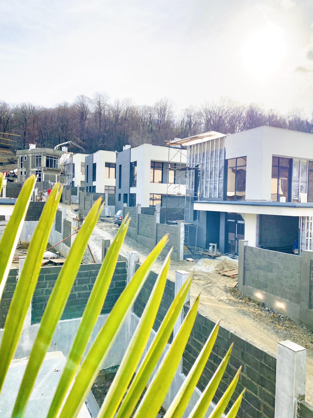 Отделка фасадов коттеджного поселка