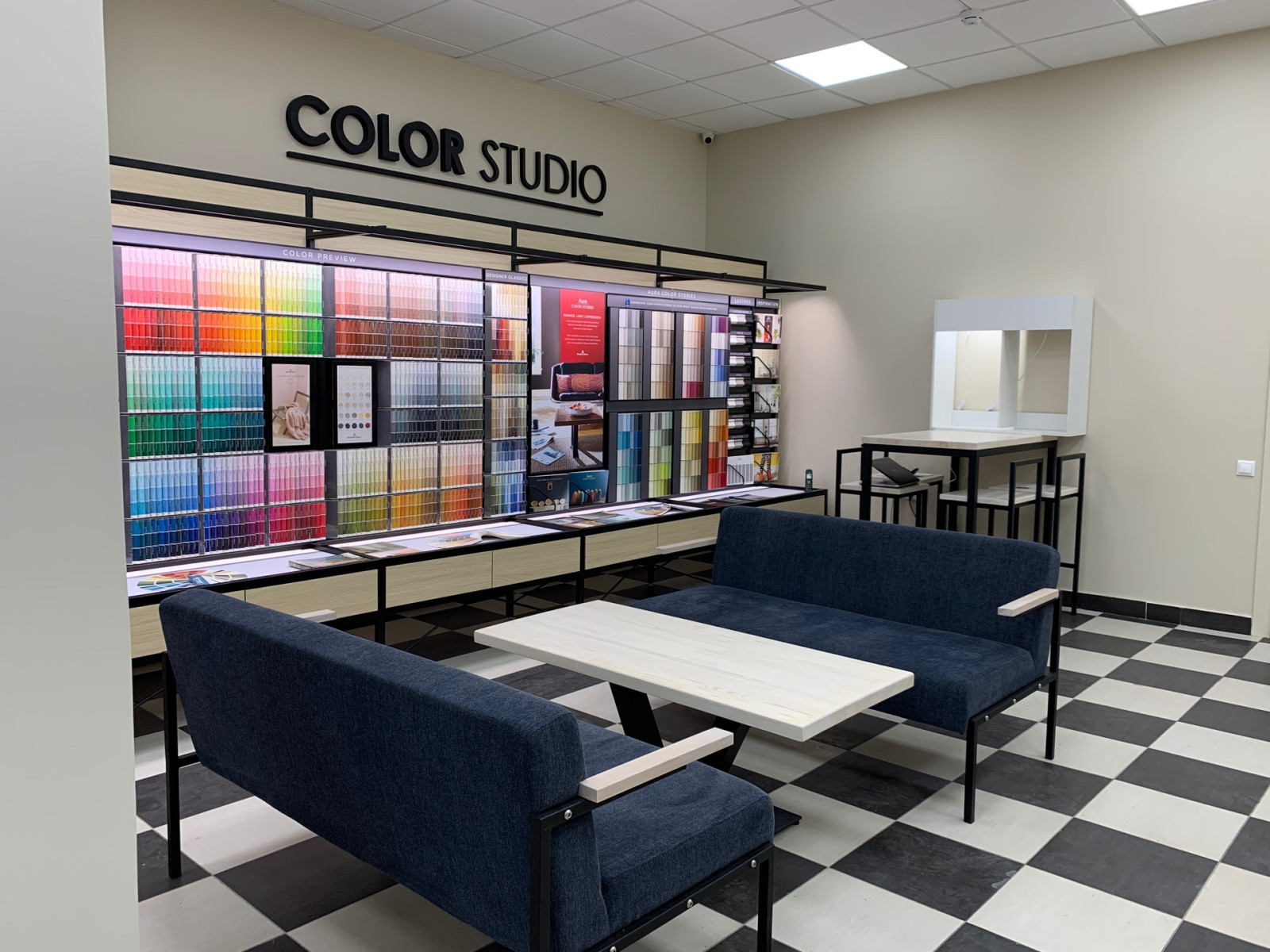 Флагманский салон Benjamin Moore в Москве на Большой Дорогомиловской