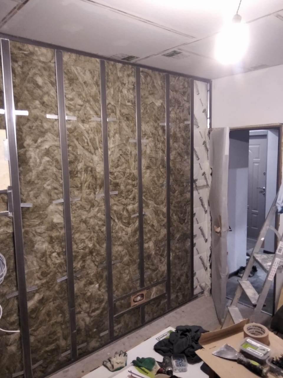 Звукоизоляция комнаты вкруг 12 м2