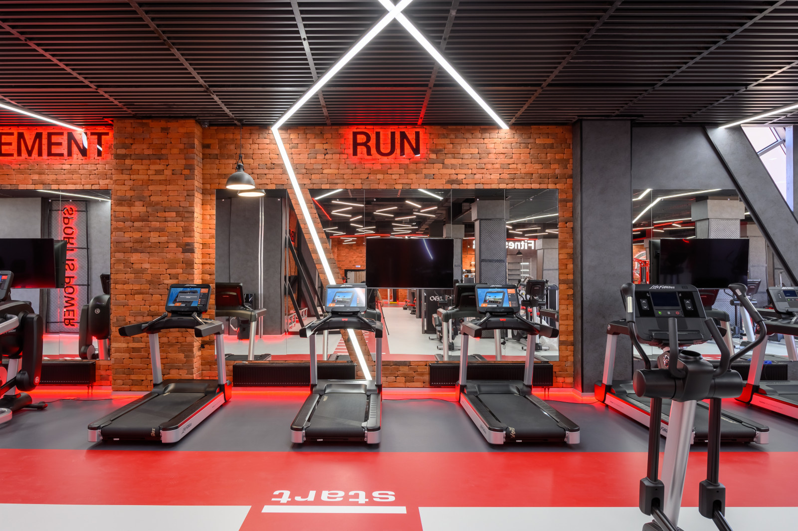 Спортивный клуб EVOgym